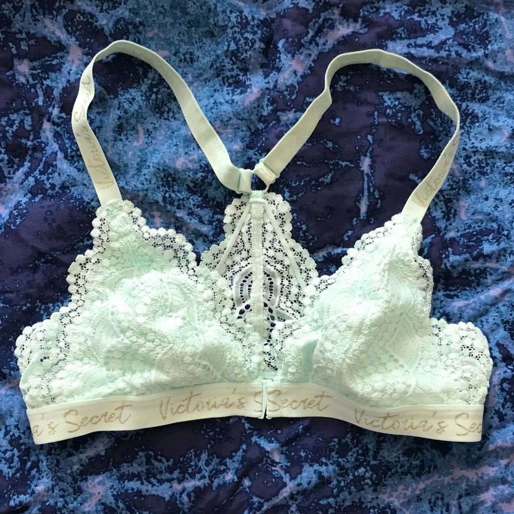 Victoria’s Secret Lace Wireless Racerback Bralette